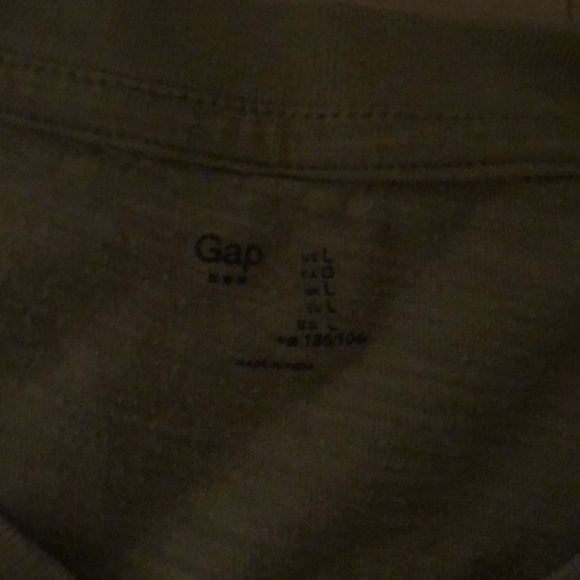 Gap T-shirt - Picture 2 of 2